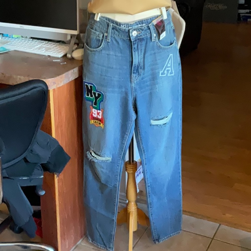 NOBO No Boundaries High Rise Mom Jeans Medium Wash Size 11, NWT
